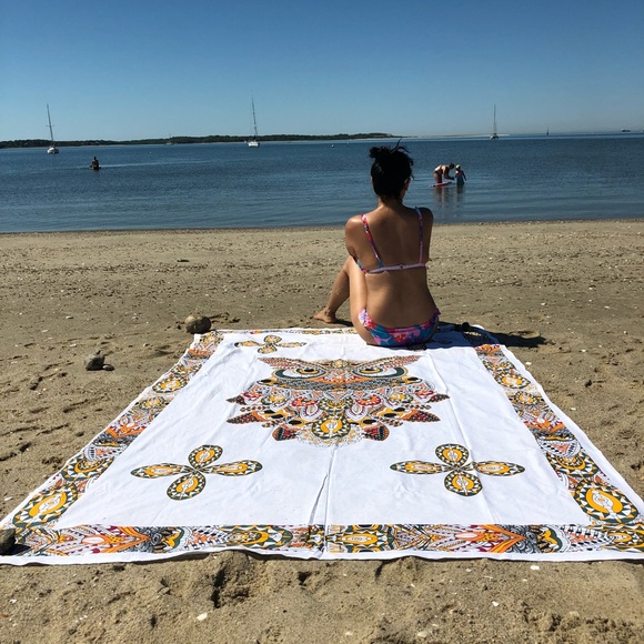 Owl beach spread sheet multi use tapestry gift🎁 - Picture 2 of 3